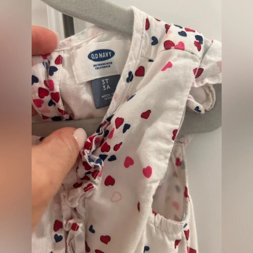 Gap Heart Ruffled dress in size 3T